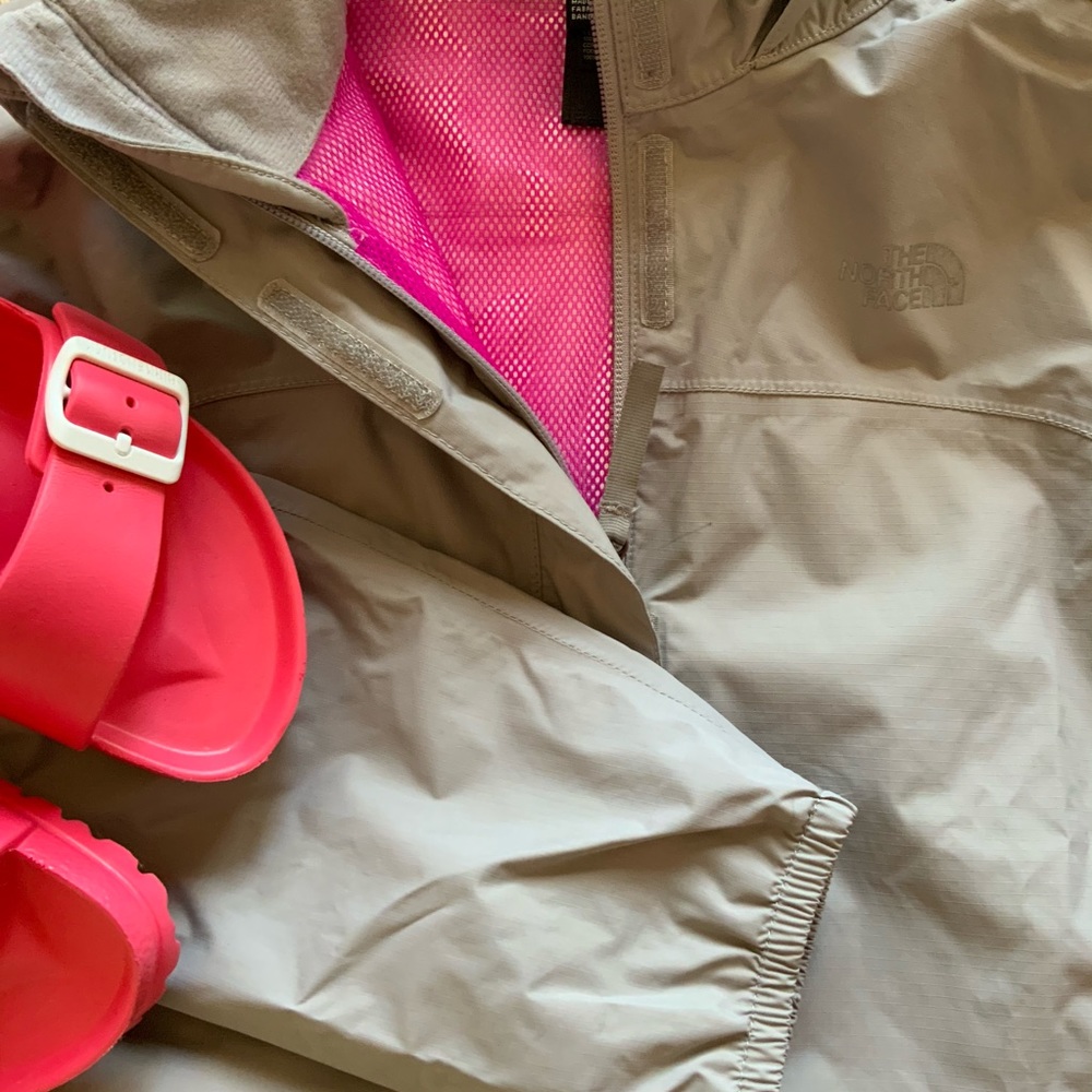 Girls Northface Light Jacket Youth 14-16